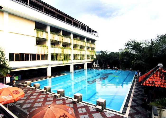 Nirmala & Convention Centre 2*