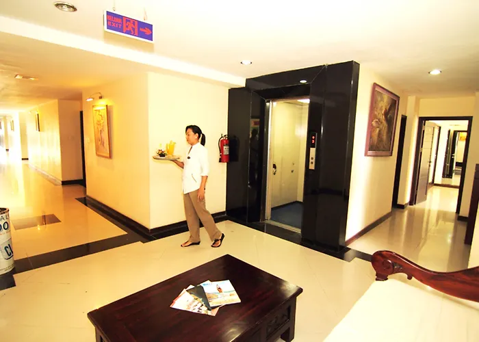Nirmala & Convention Centre デンパサール