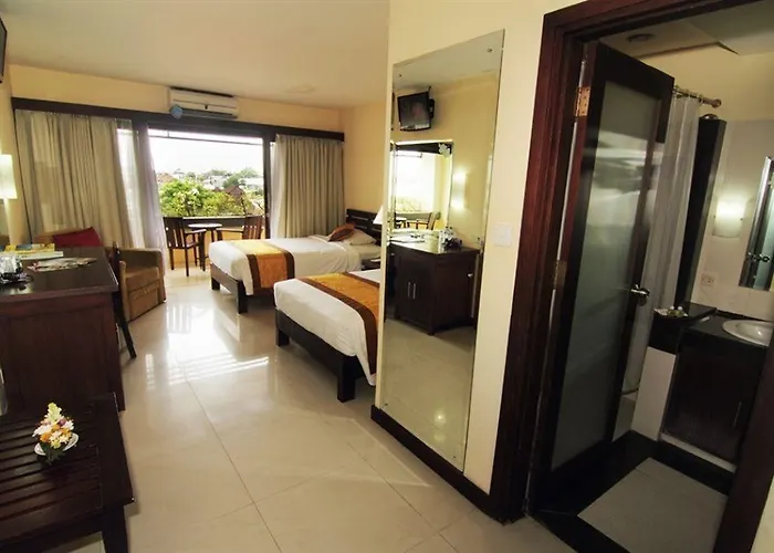 Nirmala & Convention Centre Otel