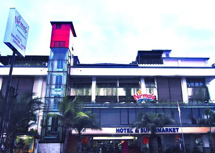 Hotel Nirmala & Convention Centre 2*